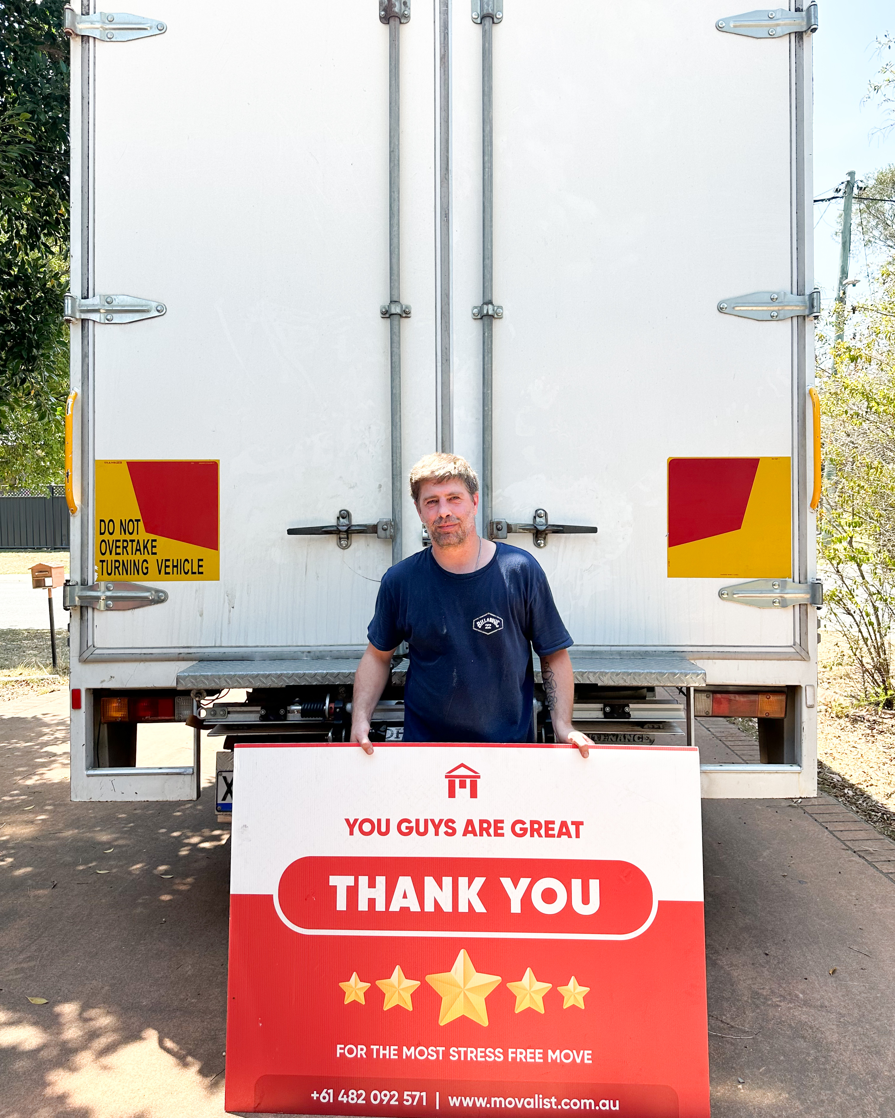 Moving services in Everton Park